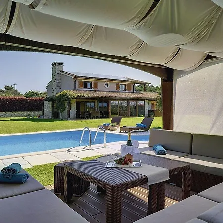 Villa Sunny Flowers Pomer