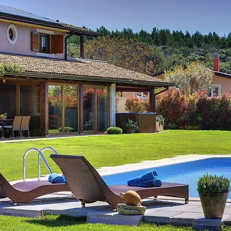 Villa Sunny Flowers *